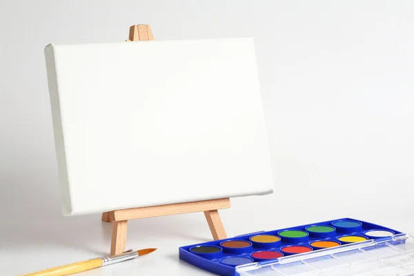 Eeasel and brush — Stock Photo, Image