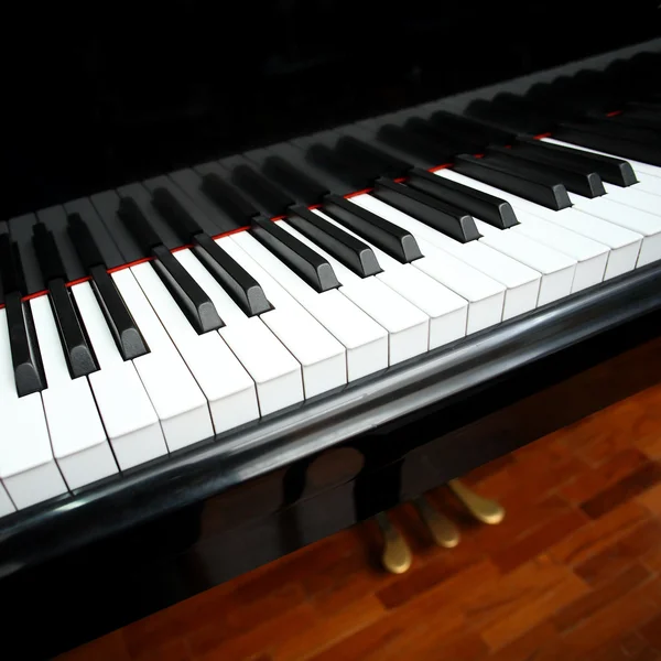 Black piano. — Stock Photo, Image