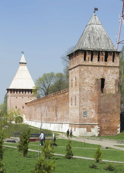 Wieża bubleika muru twierdzy Smoleńsk, Rosja — Zdjęcie stockowe