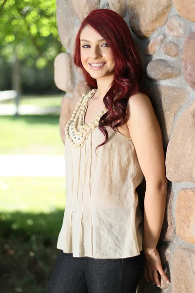 Young stylish woman smiling — Stock Photo, Image