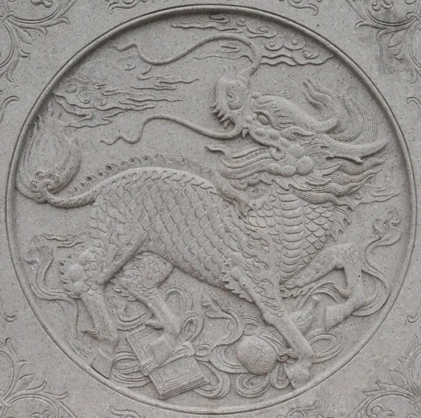 Скульптура камінь в Чженчжоу, Китай (шлюз Шаолінь храму) — стокове фото