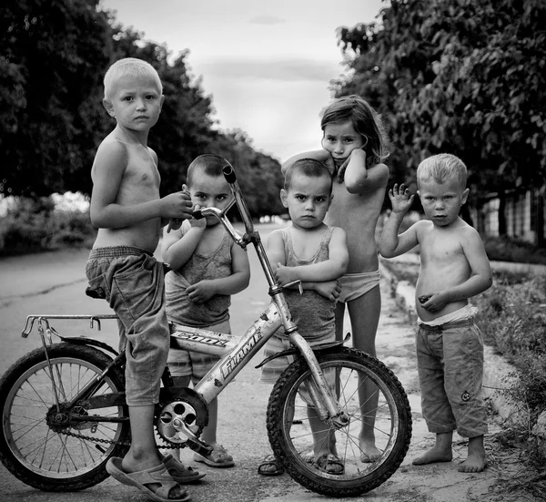 거리의 아이 들 — 스톡 사진