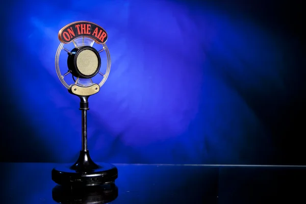 Telsiz mikrofon açık mavi renkli fotoğraf — Stok fotoğraf