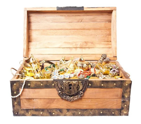 Treasure chest isolated on white — Stock Photo, Image