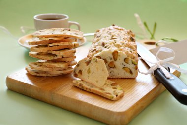 Pistachio Bread clipart