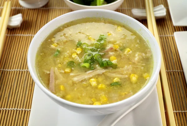 Kinesisk kyckling och majs soppa — Stockfoto