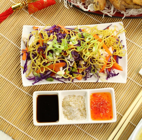 Salada de couve chinesa — Fotografia de Stock