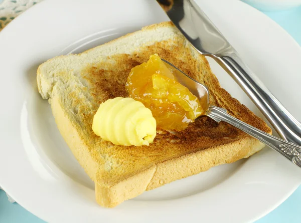 Marmelada pe pâine prăjită — Fotografie, imagine de stoc