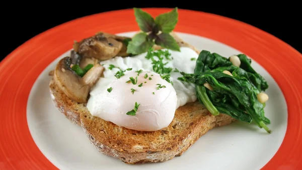 半熟卵の朝食 — ストック写真