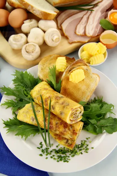 Varmvalsade omelett — Stockfoto