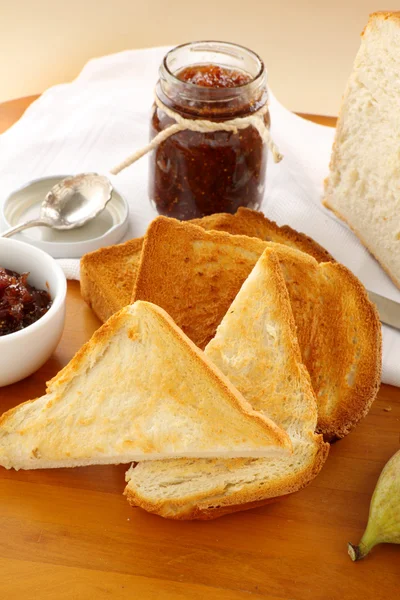 Marmellata di fichi e pane tostato — Foto Stock