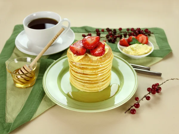 Strawberry Pancake Stack — Stock Photo, Image