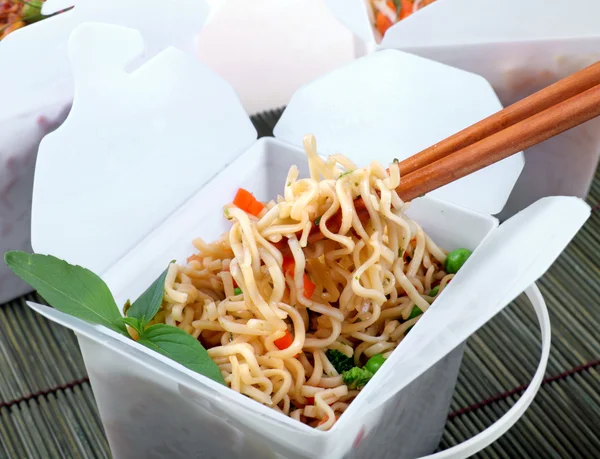 Take Out Chinese Noodles — Stock Photo, Image