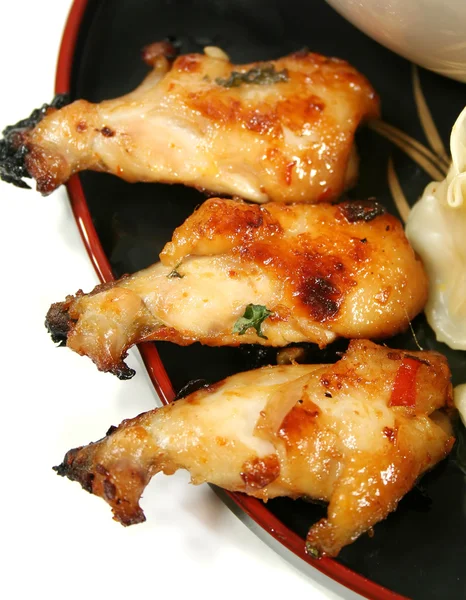 Gigitan Ayam Asia — Stok Foto