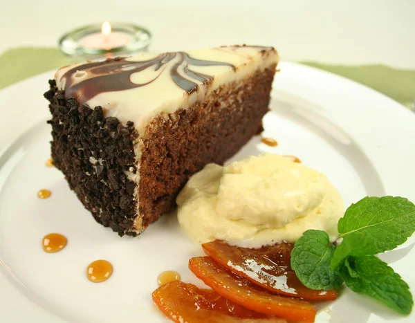 豊かなチョコレート ケーキ — ストック写真