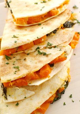 Kabak quesadilla yığını