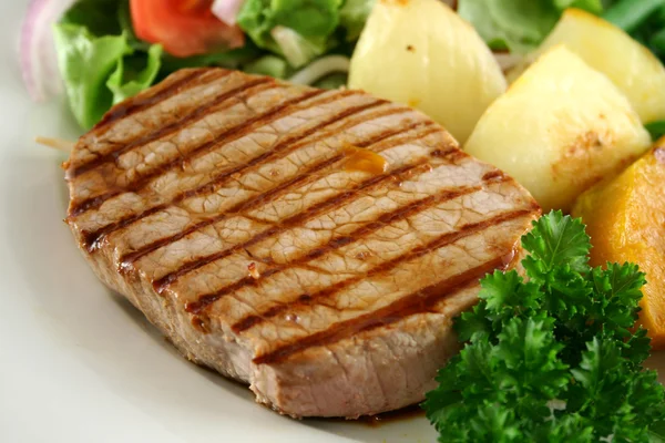 Biefstuk en groenten 2 — Stockfoto