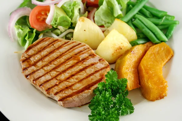 Biefstuk en groenten 5 — Stockfoto