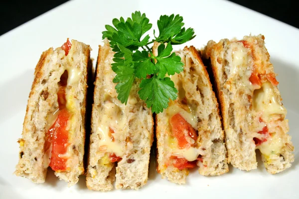 Opékaný sýr a rajče sendviče — Stock fotografie