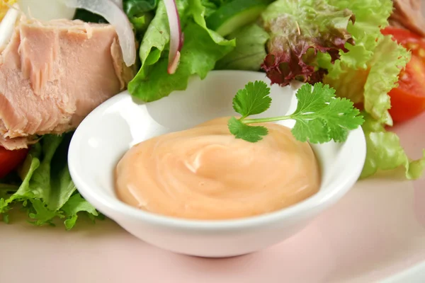 Salade de thon et vinaigrette — Photo