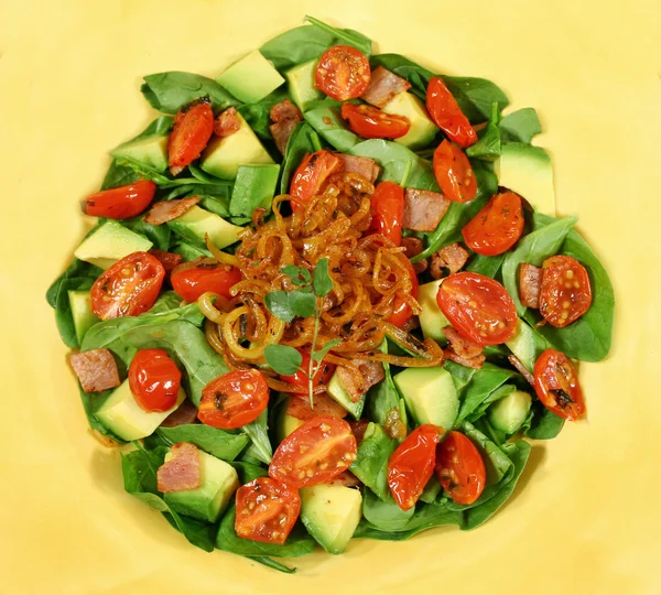 Sıcak jambon ve Avokado salatası — Stok fotoğraf