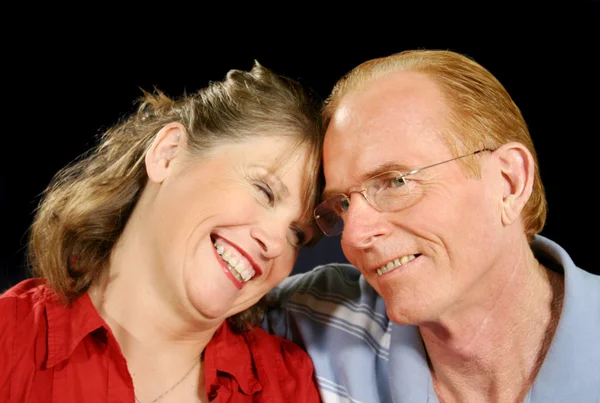 Mellersta åldern par skrattar — Stockfoto