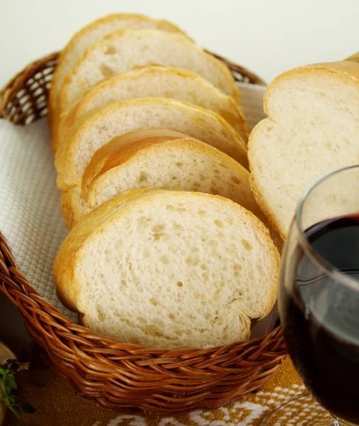 Bâton de pain tranché — Photo