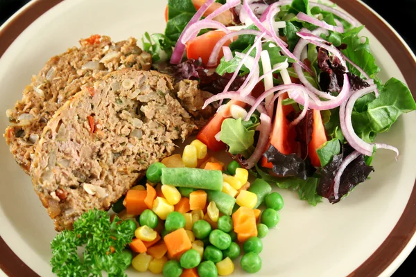 Meatloaf And Vegetables 1 — Stock Photo, Image