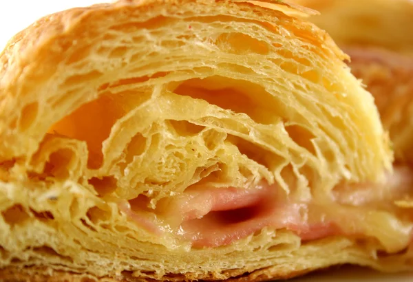 Geschmolzenes Käsecroissant 2 — Stockfoto