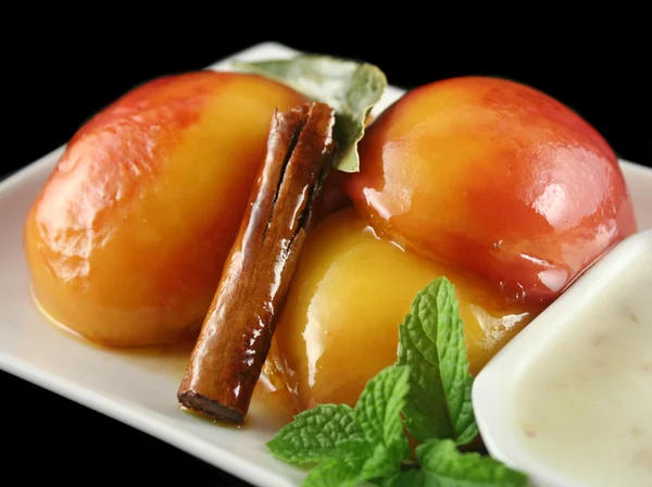 Poached Nectarines And Cinnamon — Stock Photo, Image