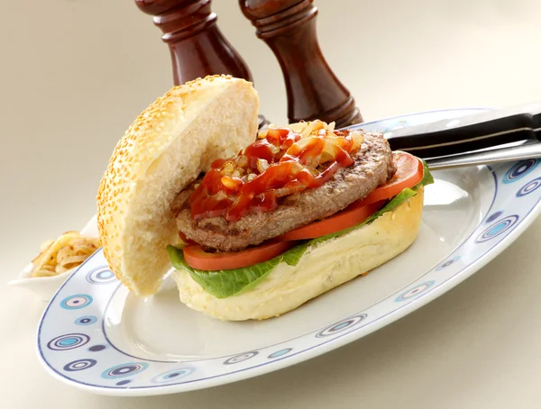 Hambúrguer com Ketchup — Fotografia de Stock
