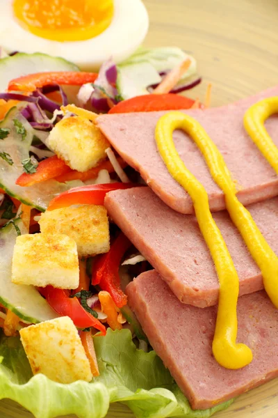 Spam And Salad — Stock Photo, Image