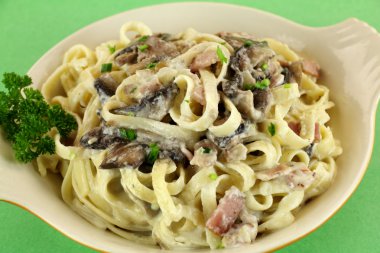 Yargıca carbonara