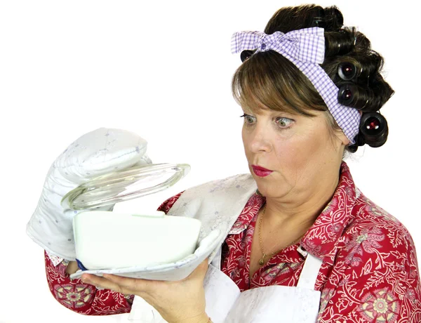 Pişirme frumpy ev kadını — Stok fotoğraf