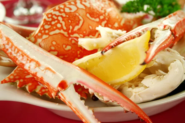 Cracked Crab And Lemon — Stock Photo, Image