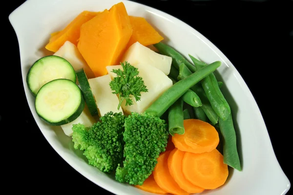 Verduras frescas al vapor —  Fotos de Stock