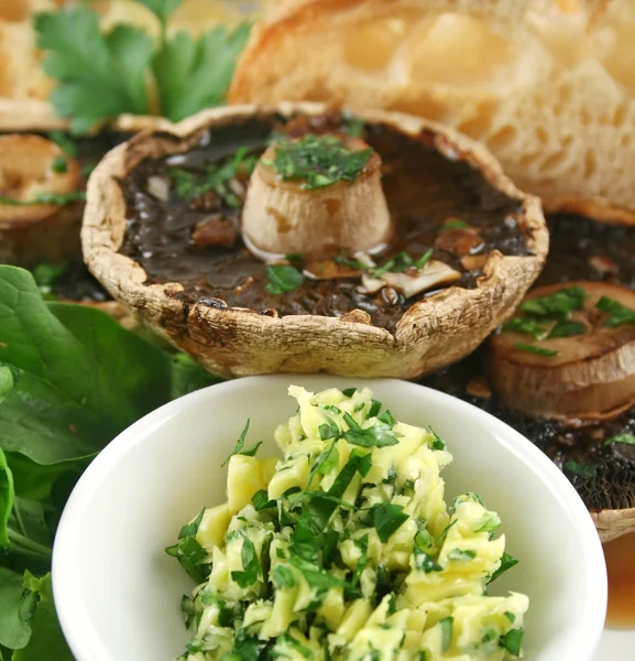 蘑菇和意大利黄油 — 图库照片