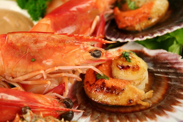 Pan Fried Scallops And Shrimps — Stock Photo, Image