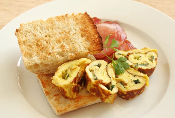 Sliced Rolled Omelette — Stock Photo, Image