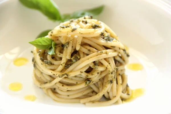 Espaguetis con pesto — Foto de Stock
