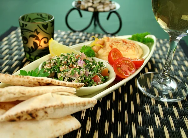 Hummus And Pita Bread — Stock Photo, Image