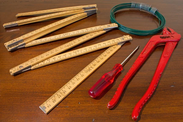 Tools op houten teller — Stockfoto