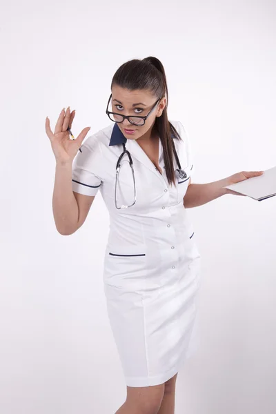 Bella giovane medico femminile — Foto Stock