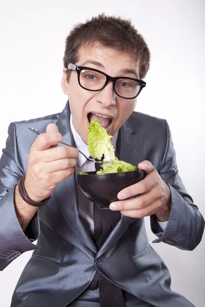 Genç adam yeme — Stok fotoğraf