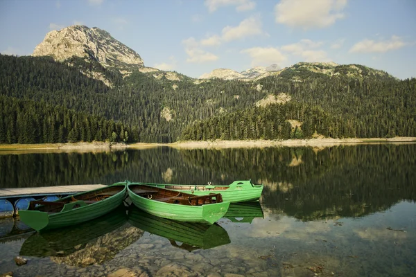 Jezero v národním parku durmitor — Stock fotografie