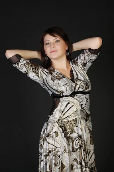 Mooi meisje in jurk — Stockfoto