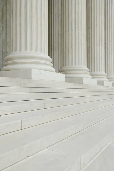 The row of classical columns with steps — Stock Photo, Image