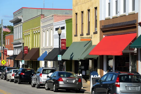 Głównej ulicy w amerykańskim miasteczku — Zdjęcie stockowe