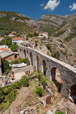 antiguo acueducto en barra - montenegro