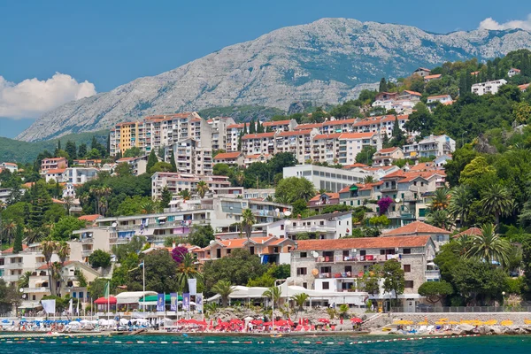 Herceg novi. Blick von der Bucht von Kotor. — Stockfoto